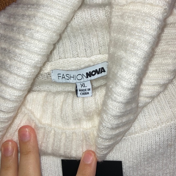 Fashion nova turtle neck sweater - Picture 6 of 7